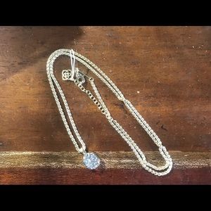 Kendra Scott necklace